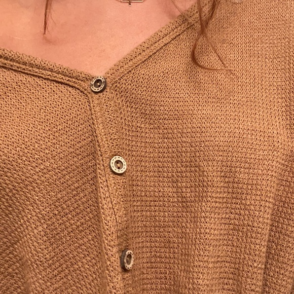 yellow knitted sweater - Picture 2 of 2